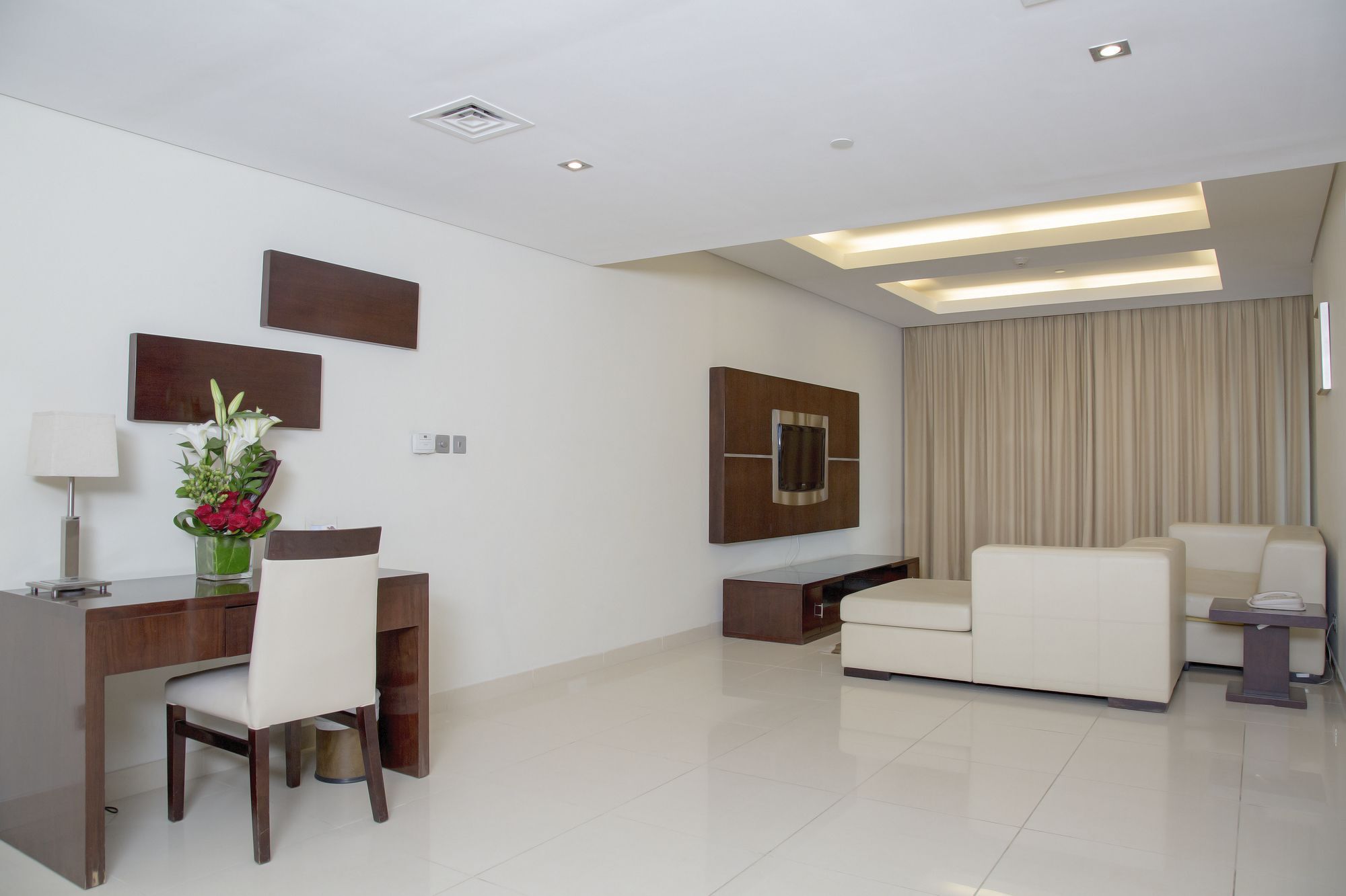 Staybridge Suites Dubai Internet City Екстер'єр фото